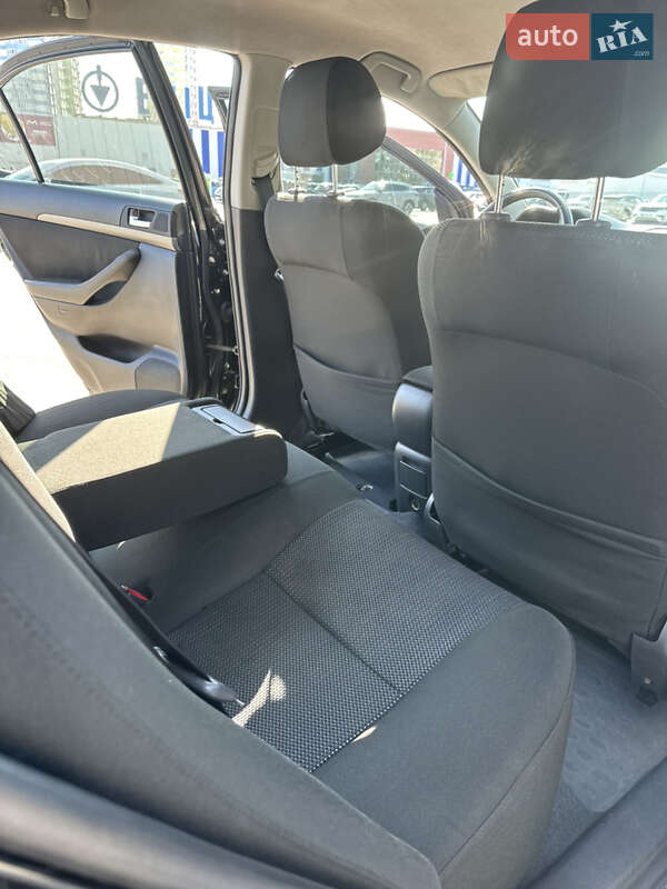 Седан Toyota Avensis 2007 в Одесі