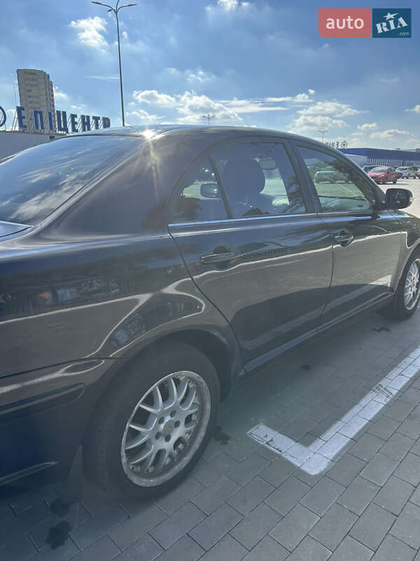 Седан Toyota Avensis 2007 в Одесі
