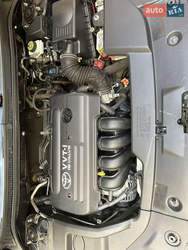Седан Toyota Avensis 2007 в Одесі