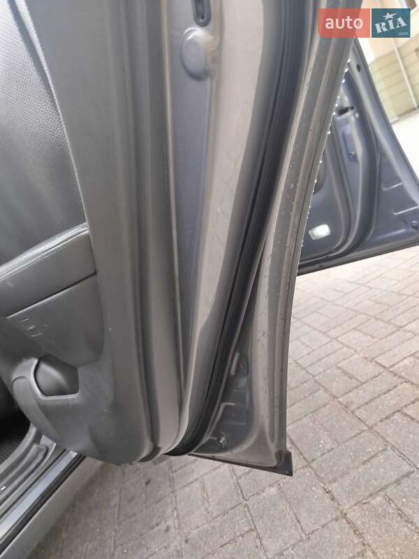 Универсал Toyota Avensis 2003 в Яворове фото 19 Универсал Toyota Avensis 2003 в Яворове