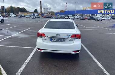 Седан Toyota Avensis 2012 в 