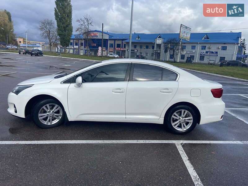 Седан Toyota Avensis 2012 в Житомирі