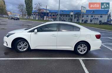 Седан Toyota Avensis 2012 в 