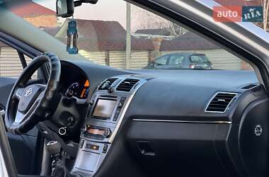 Универсал Toyota Avensis 2012 в 