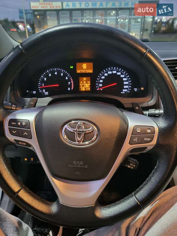 Универсал Toyota Avensis 2015 в Киеве фото 8 Универсал Toyota Avensis 2015 в Киеве