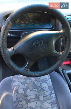 Лифтбек Toyota Avensis 1998 в 
