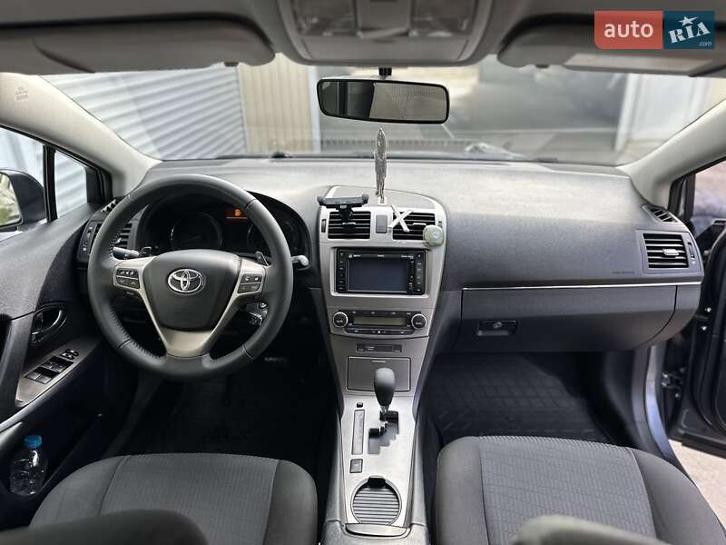 Универсал Toyota Avensis 2010 в Одессе
