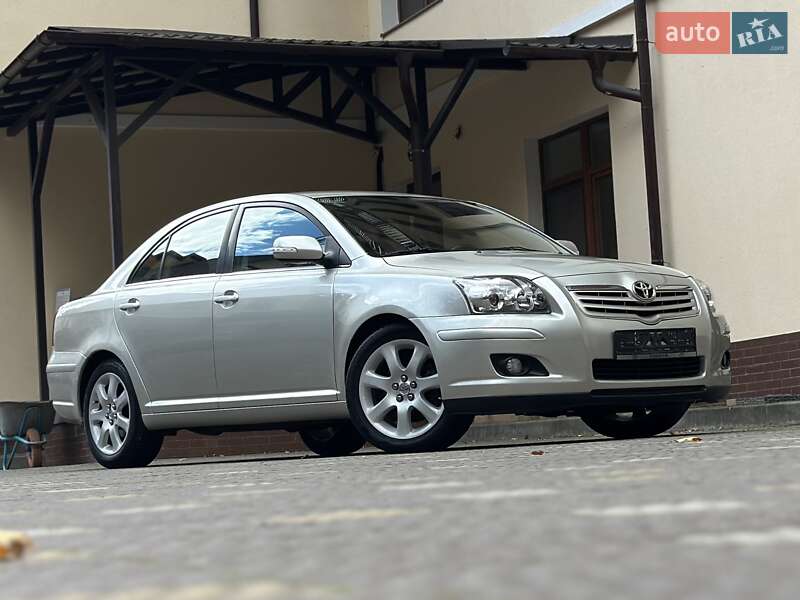 Седан Toyota Avensis 2007 в Дрогобичі