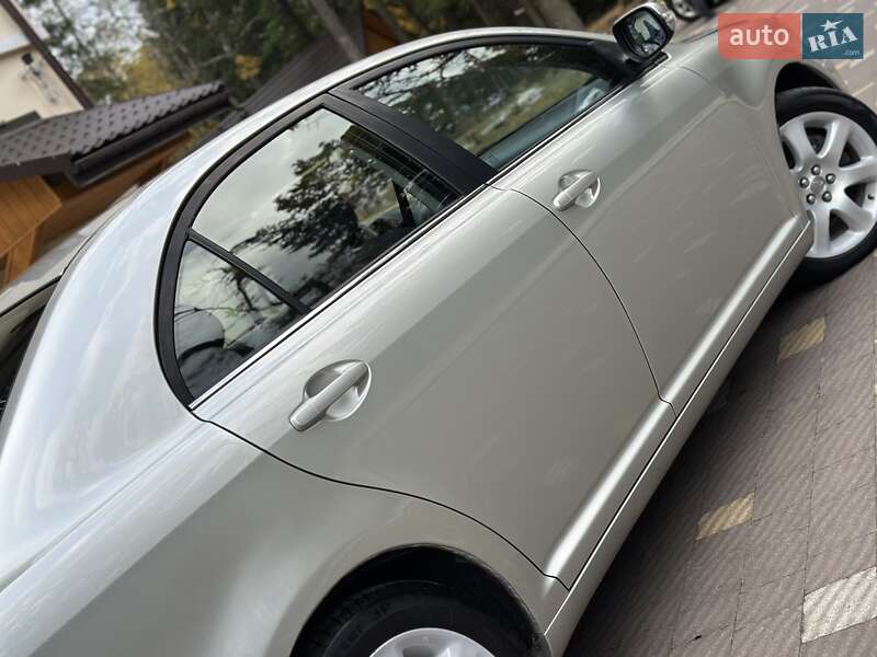 Седан Toyota Avensis 2007 в Дрогобичі