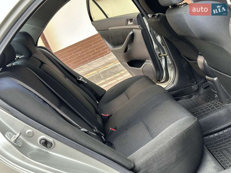 Седан Toyota Avensis 2007 в Дрогобичі