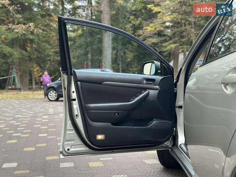 Седан Toyota Avensis 2007 в Дрогобичі