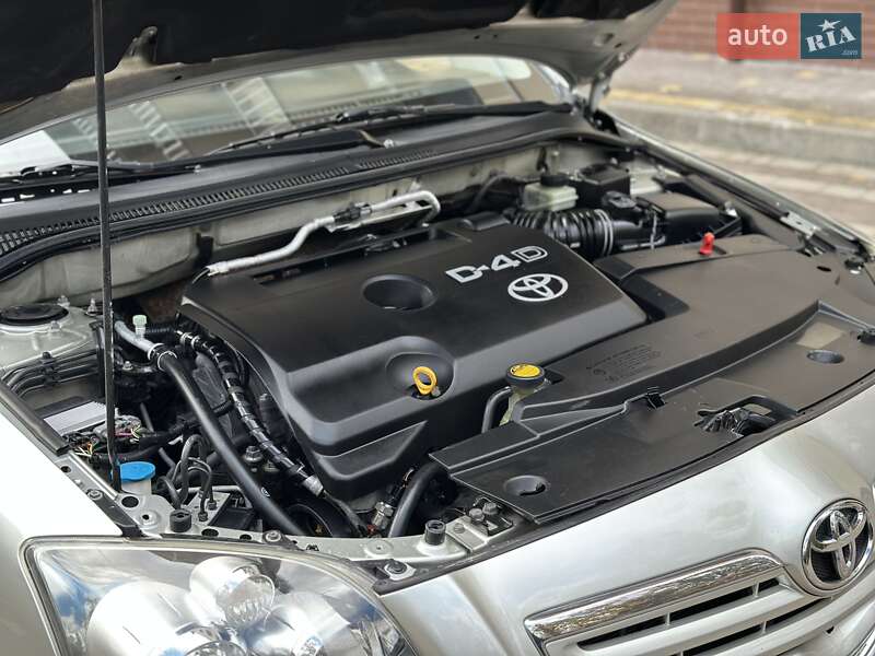 Седан Toyota Avensis 2007 в Дрогобичі