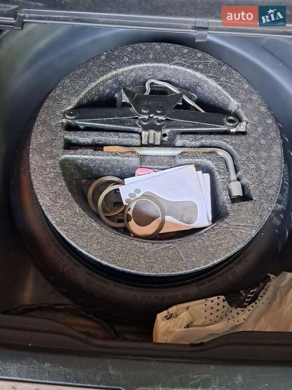 Универсал Toyota Avensis 2006 в Виннице