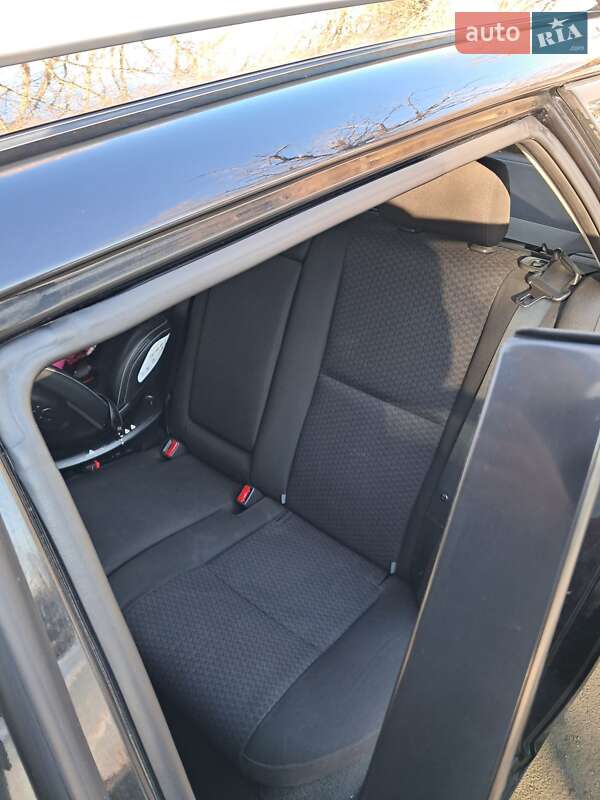 Универсал Toyota Avensis 2006 в Виннице