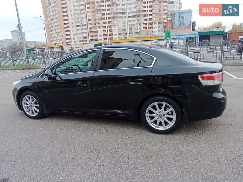 Седан Toyota Avensis 2011 в Харькове