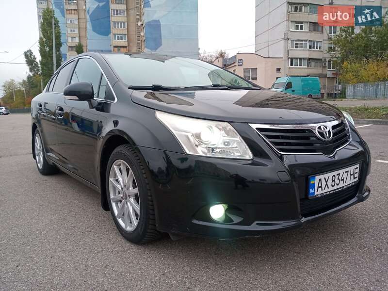 Седан Toyota Avensis 2011 в Харькове