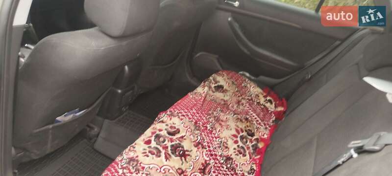 Универсал Toyota Avensis 2004 в Броварах фото 2 Универсал Toyota Avensis 2004 в Броварах