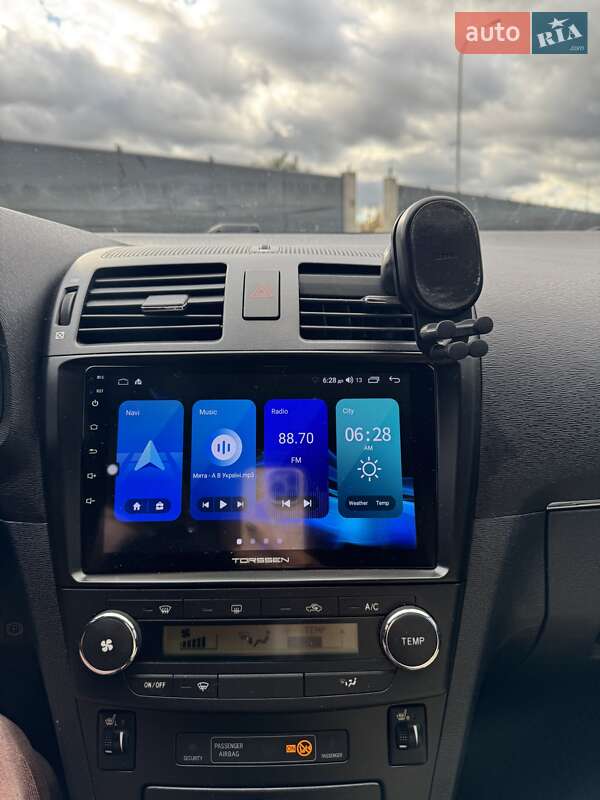 Седан Toyota Avensis 2009 в Рожище