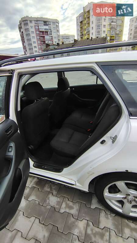 Універсал Toyota Avensis 2003 в Львові