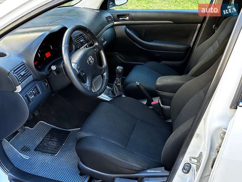 Лифтбек Toyota Avensis 2008 в Виннице фото 10 Лифтбек Toyota Avensis 2008 в Виннице