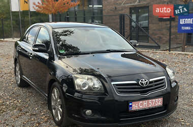 Лифтбек Toyota Avensis 2007 в Виннице