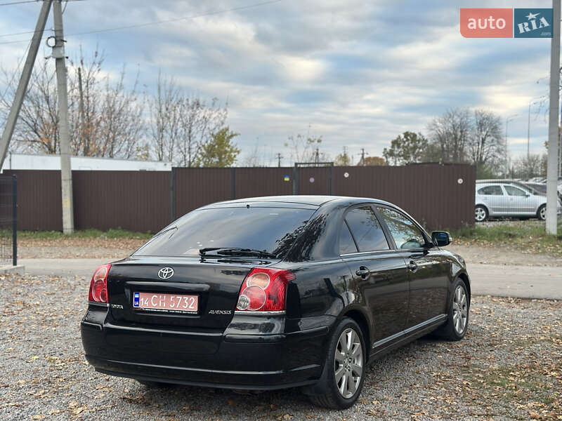 Лифтбек Toyota Avensis 2007 в Виннице