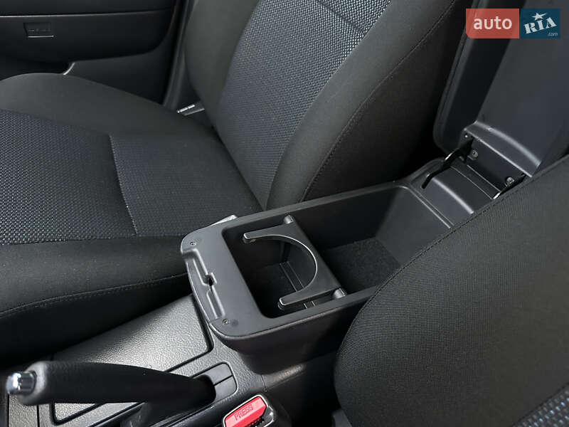 Лифтбек Toyota Avensis 2007 в Виннице