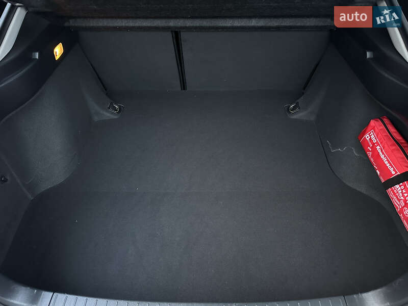 Лифтбек Toyota Avensis 2007 в Виннице