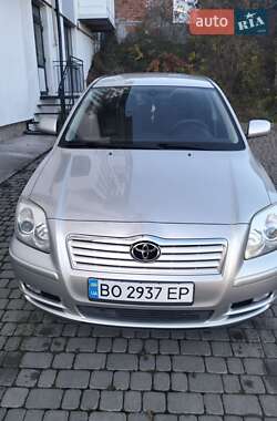 Седан Toyota Avensis 2004 в Чорткове
