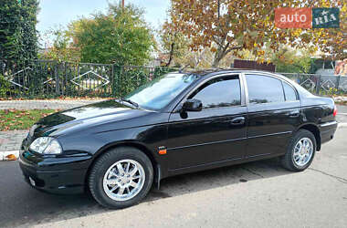 Седан Toyota Avensis 2001 в Килии