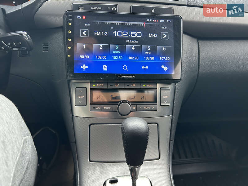 Седан Toyota Avensis 2006 в Днепре