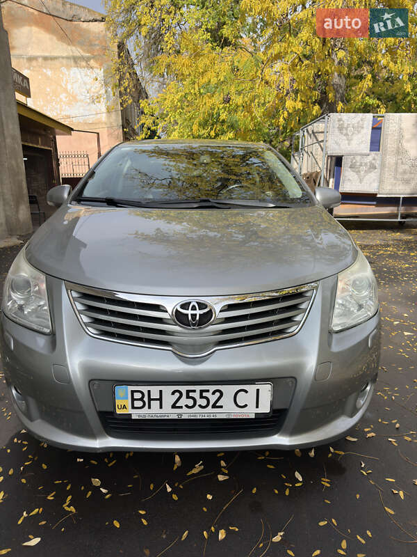 Седан Toyota Avensis 2008 в Одессе
