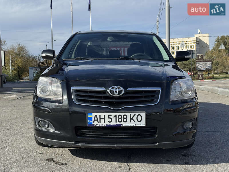Седан Toyota Avensis 2007 в Запорожье