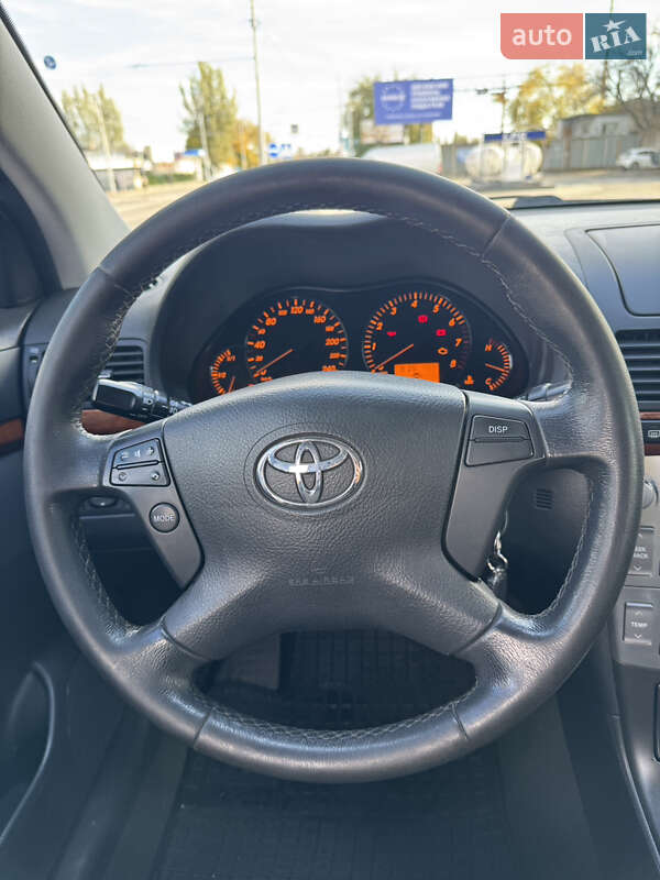 Седан Toyota Avensis 2007 в Запорожье