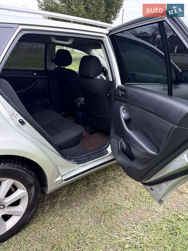 Универсал Toyota Avensis 2005 в Хырове фото 8 Универсал Toyota Avensis 2005 в Хырове