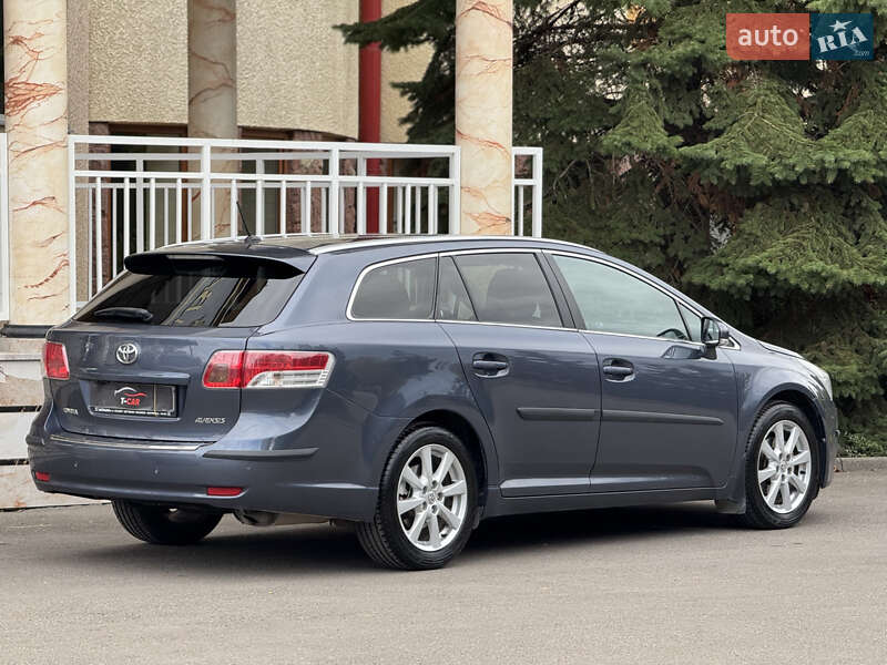 Универсал Toyota Avensis 2009 в Тернополе