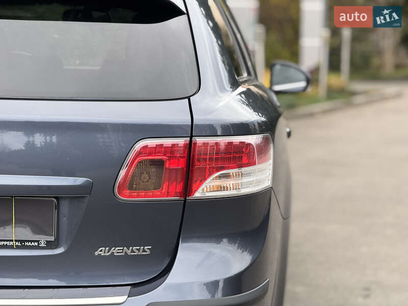 Универсал Toyota Avensis 2009 в Тернополе
