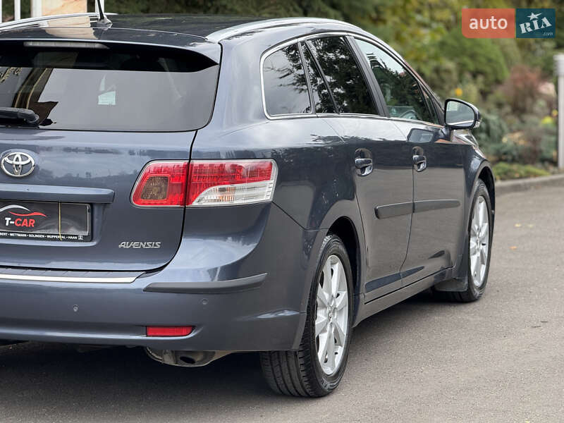 Универсал Toyota Avensis 2009 в Тернополе