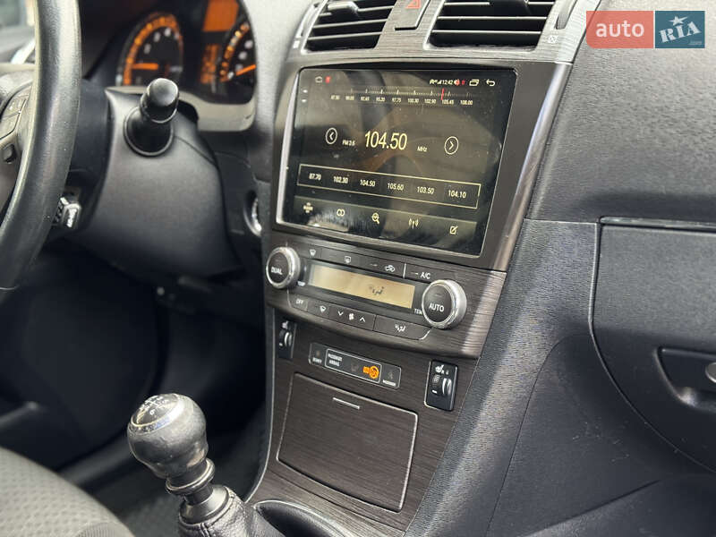 Универсал Toyota Avensis 2009 в Тернополе