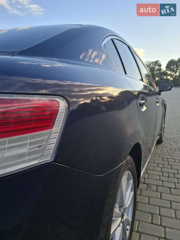 Седан Toyota Avensis 2010 в Одесі