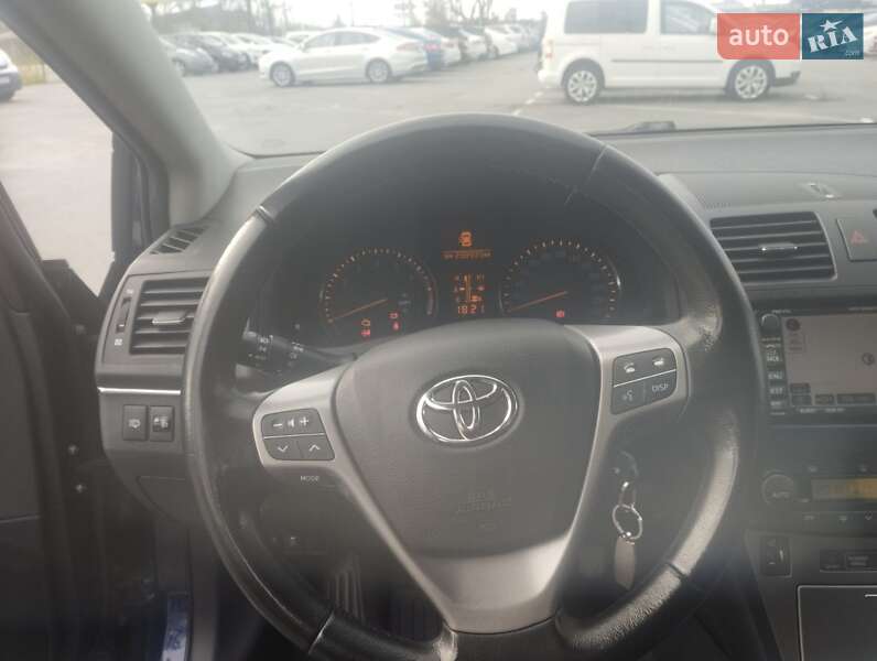 Универсал Toyota Avensis 2010 в Житомире