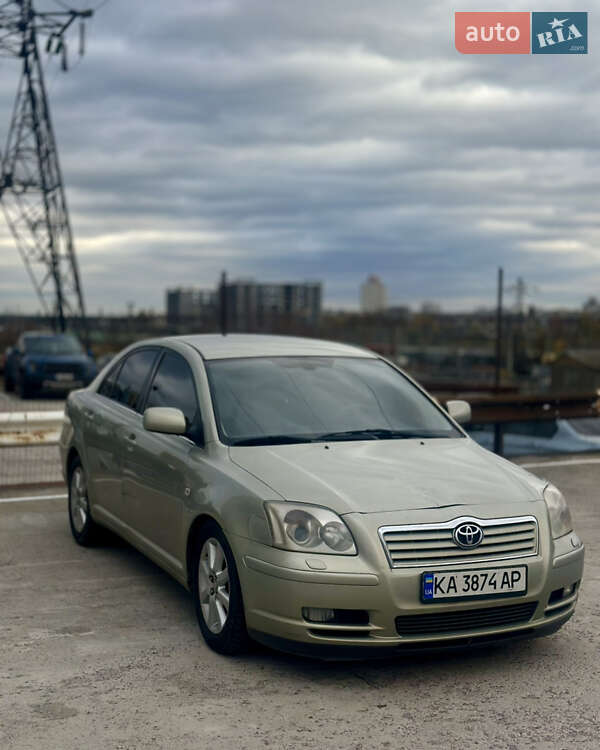 Toyota Avensis 2004