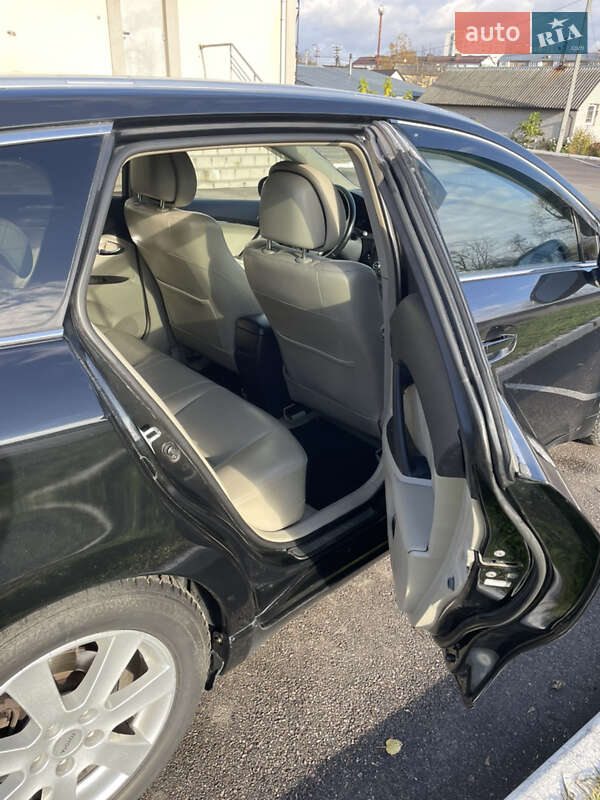 Універсал Toyota Avensis 2009 в Гореничах