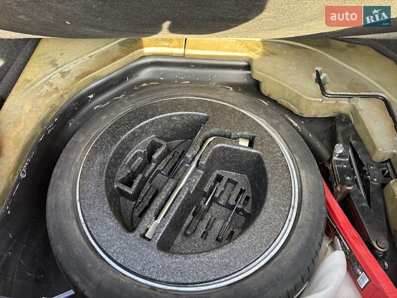 Седан Toyota Avensis 2004 в Березовке фото 14 Седан Toyota Avensis 2004 в Березовке