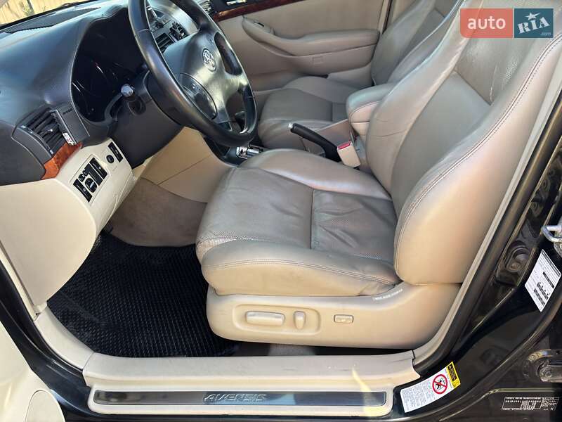 Седан Toyota Avensis 2004 в Березовке фото 20 Седан Toyota Avensis 2004 в Березовке