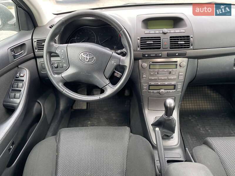 Лифтбек Toyota Avensis 2005 в Виннице фото 3 Лифтбек Toyota Avensis 2005 в Виннице