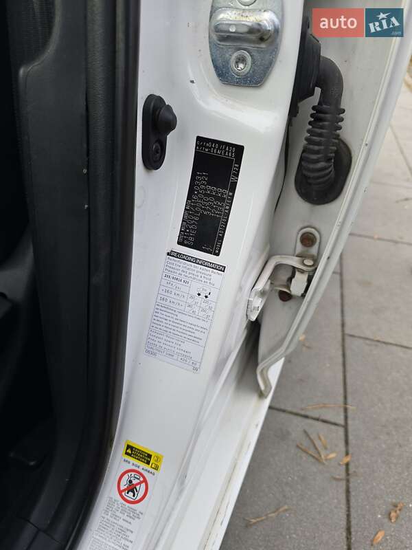 Универсал Toyota Avensis 2011 в Львове