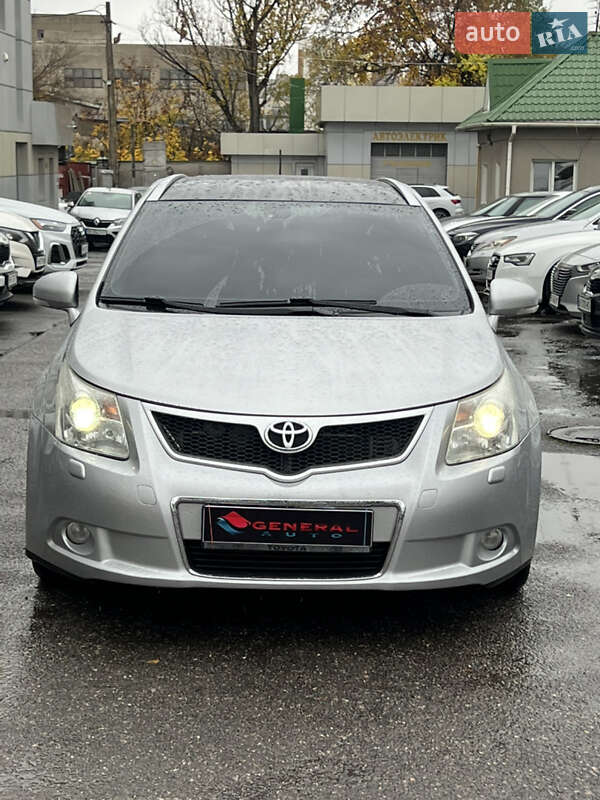 Универсал Toyota Avensis 2009 в Одессе
