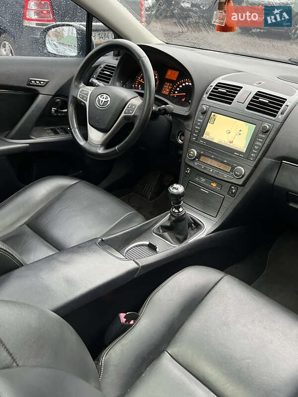 Универсал Toyota Avensis 2009 в Одессе