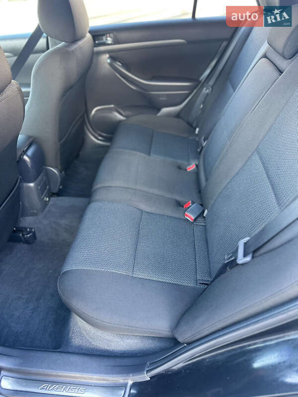 Универсал Toyota Avensis 2008 в Луцке